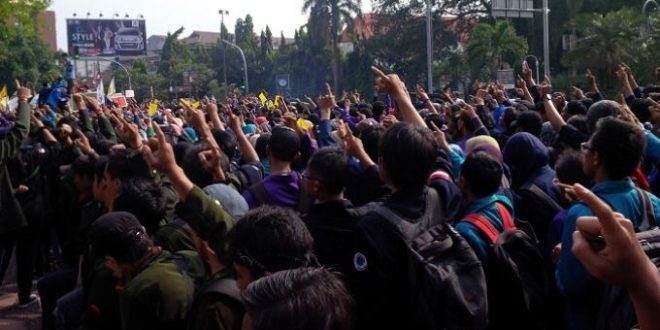 Urgensitas Pengetahuan Tentang Hak dan Kewajiban Masyarakat Atas Negara dan Penguasa 